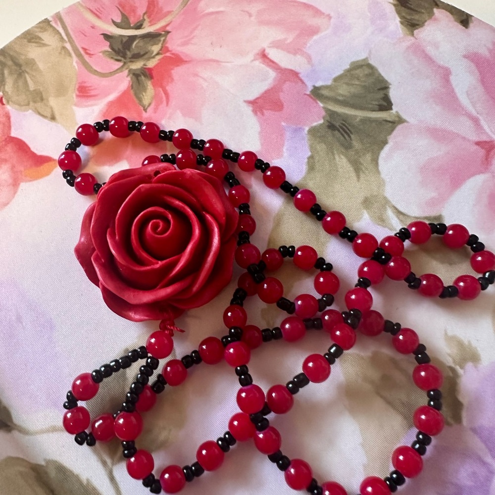 Rose beaded necklace